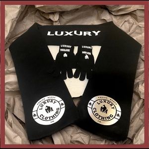 Parish Adore Luxury scarf and glove set